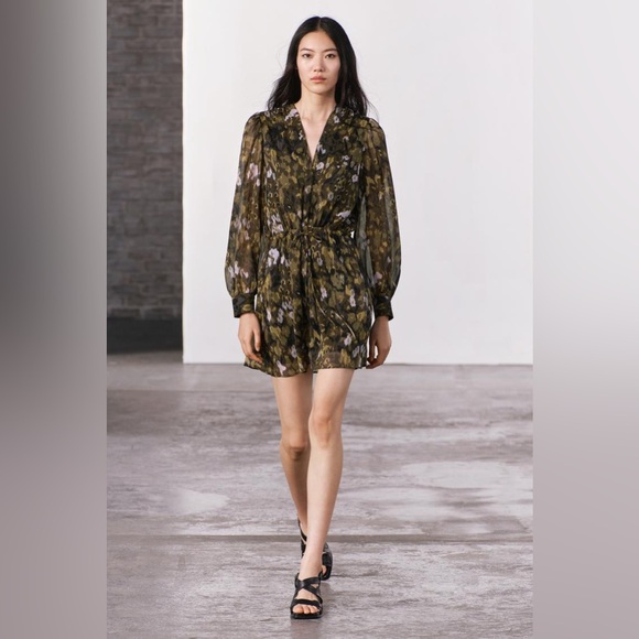 ZARA BLOGGERS’ FAVORITE PRINTED DRESS ZW COLLECTION - Picture 9 of 16